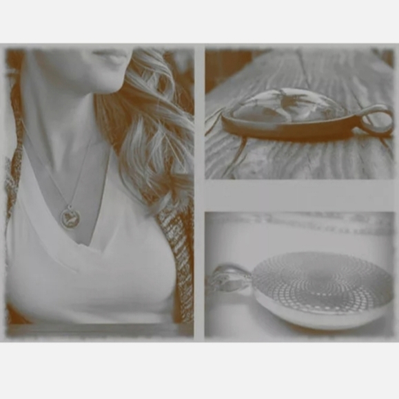 New Sigil Magic Silver Glass Cabochon Necklace. - Picture 6 of 8